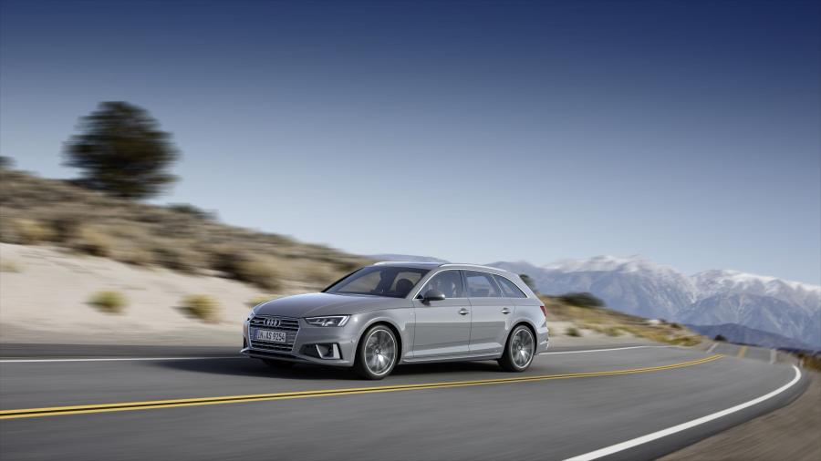 Audi A4 Avant S-Line Quattro (B9) 2018 года  (WW) (фото 15 из 18)